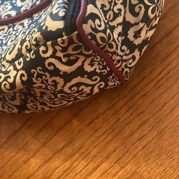 Petunia Pickle Bottom diaper bag, excellent condition black, white, and burgundy - Picture 6 of 13